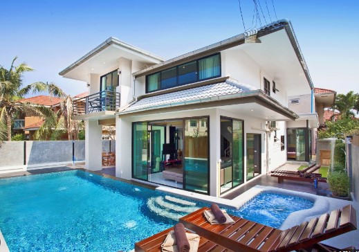 Çeşmede havuz lüks villa, fırsat fiyatlıdır