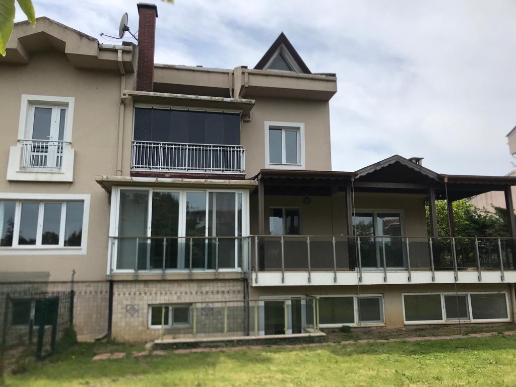 Sarıyer - Uskumruköy'de ikiz geniş villa